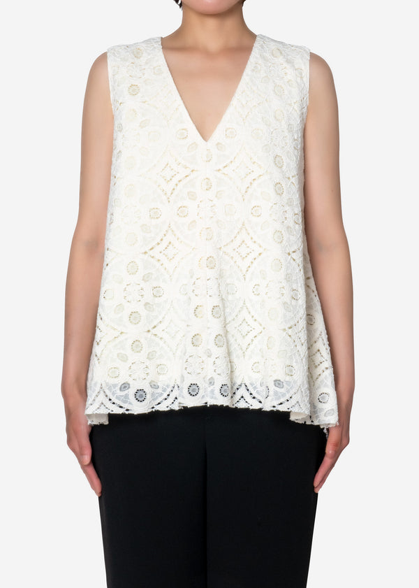 Scallop Lace Sleeveless in White