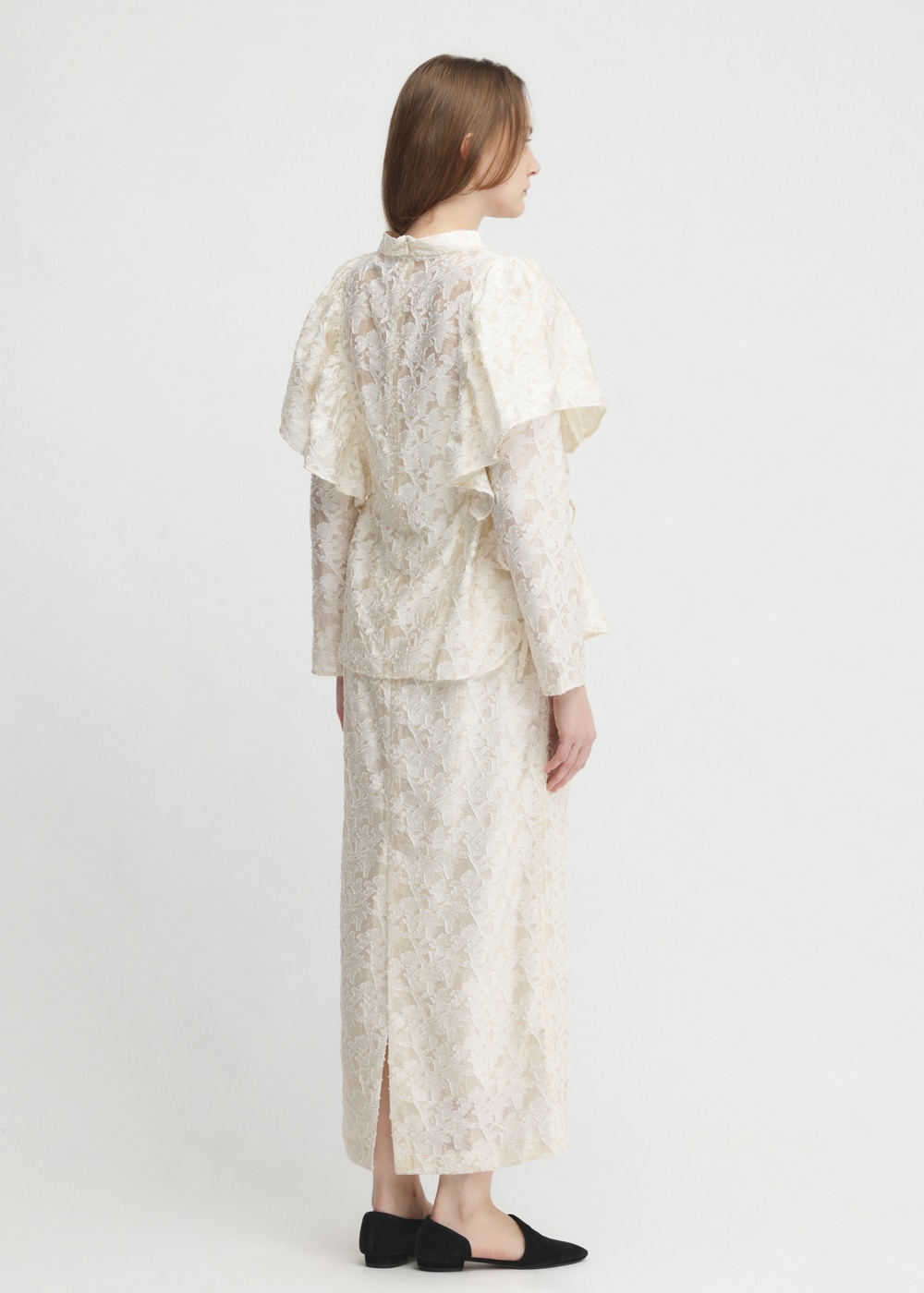 Shiny Flower Jacquard Frill Blouse 詳細画像 IVORY 4