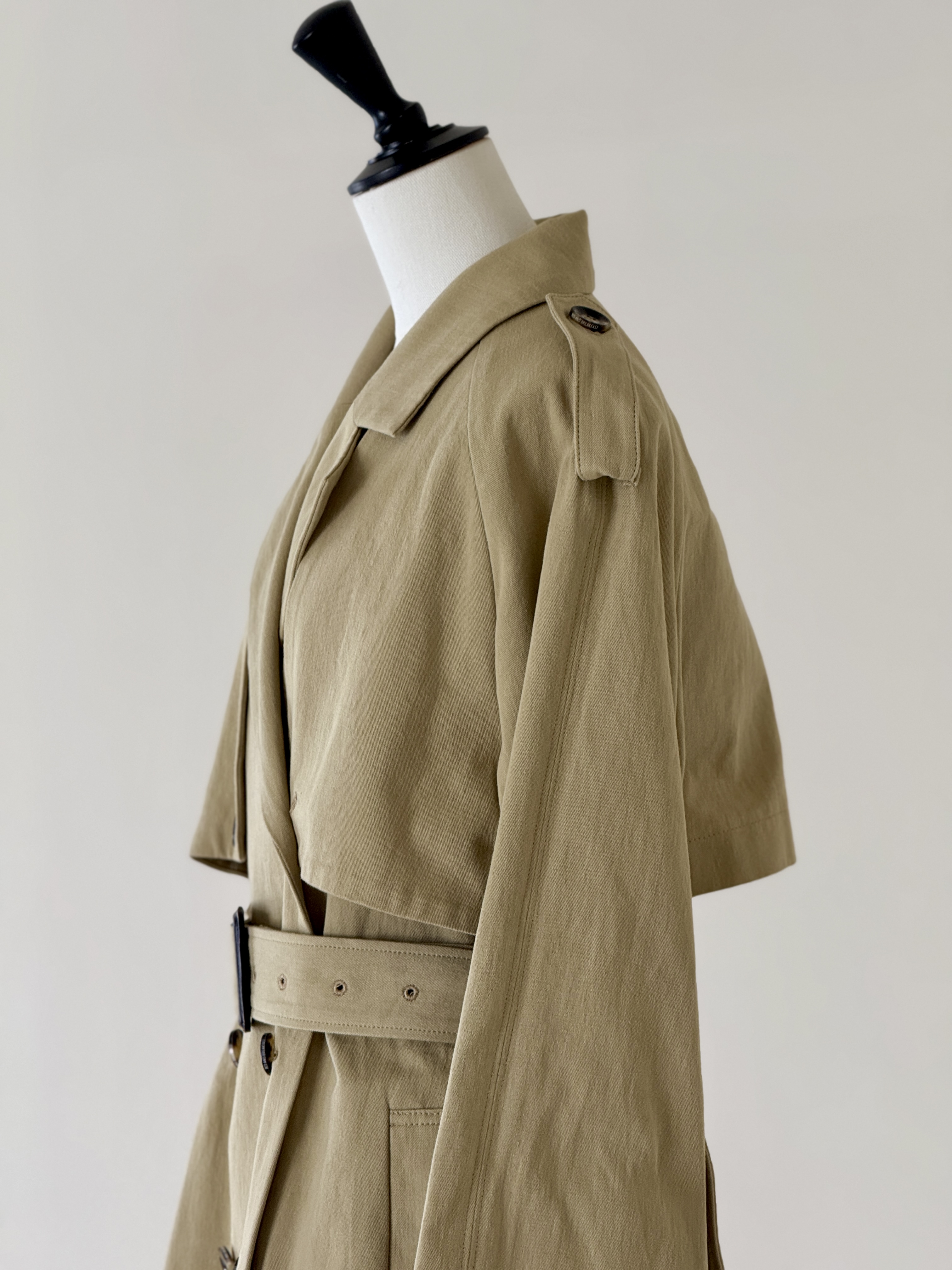 移ろう季節をつなぐ、トレンチ＆ジャケットの魅力